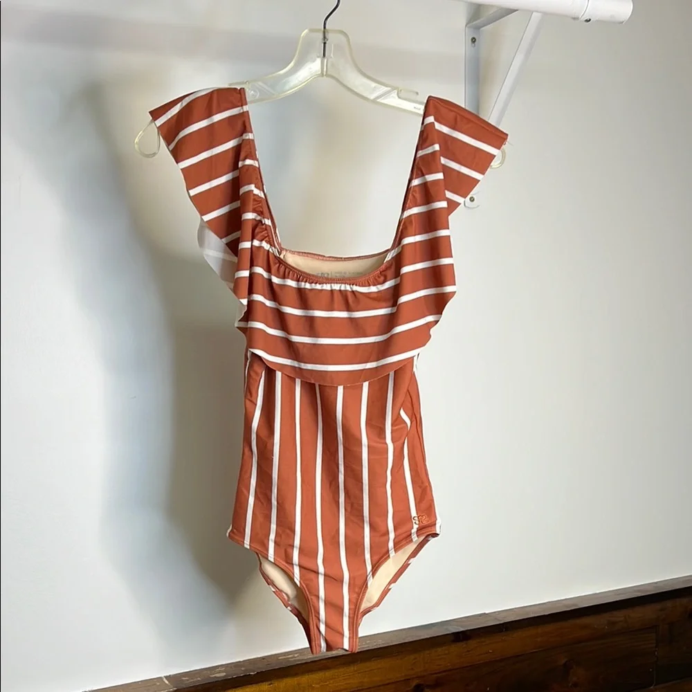Albion Fit Rust and Cream Striped One Piece Swimsuit- Girl’s‎ 8/10